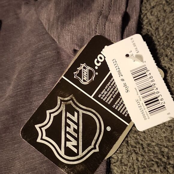 NHL Boston Bruins Women's Grey Pocket Tee - New - Picture 4 of 4